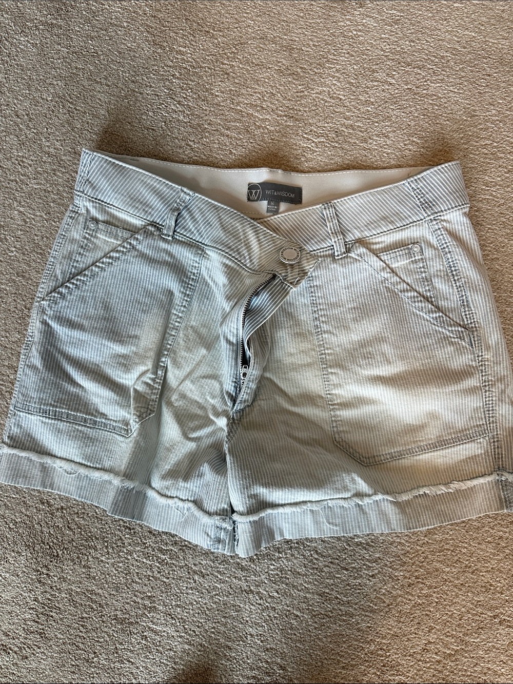 Wit & Wisdom Pale Blue Pinstripe Utility Shorts